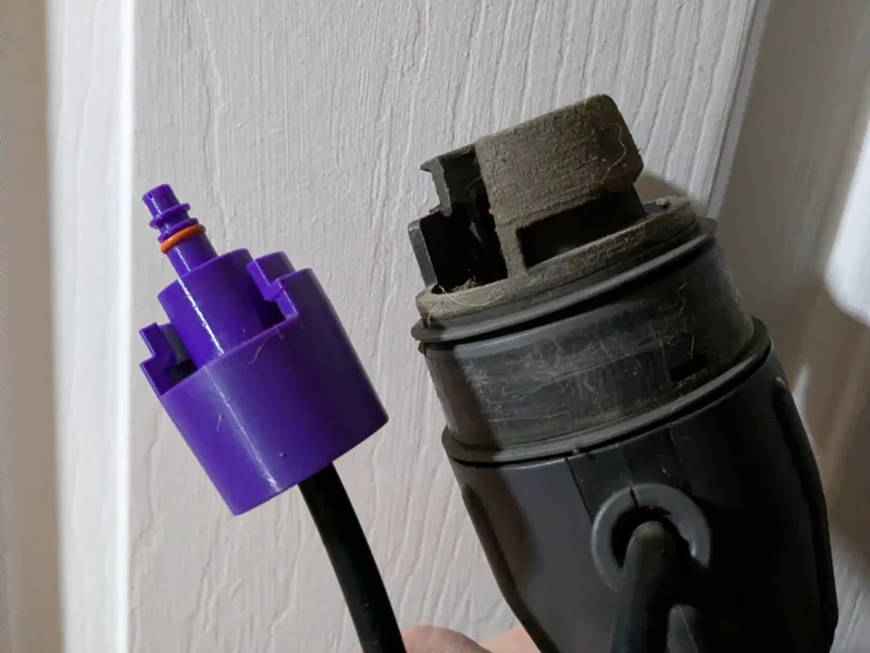 Bissell Big Green Upholstery Fluid Connector 