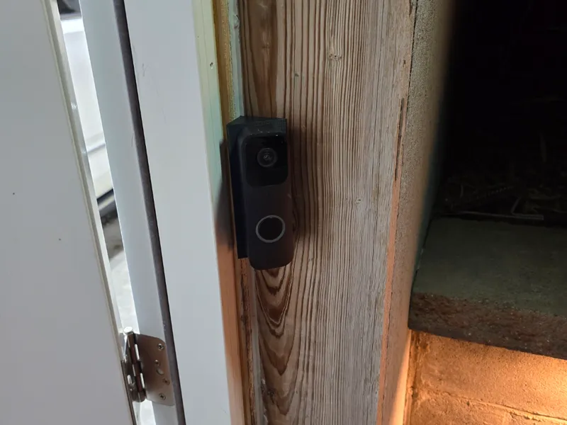 Blink doorbell corner mount