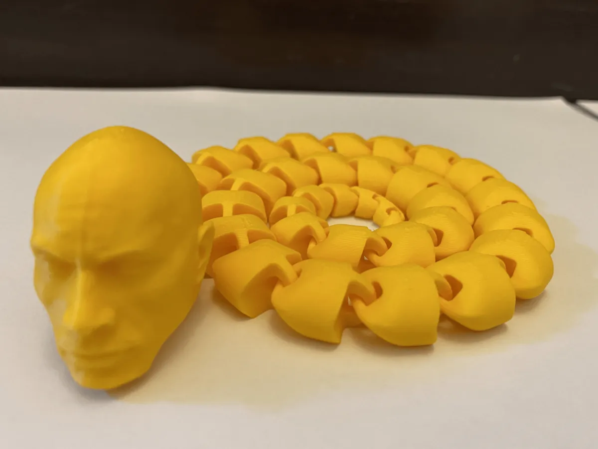 Dwayne « The Snake » Johnson — serpent articulé parodique
