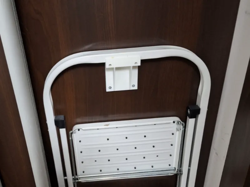 Ladder bracket