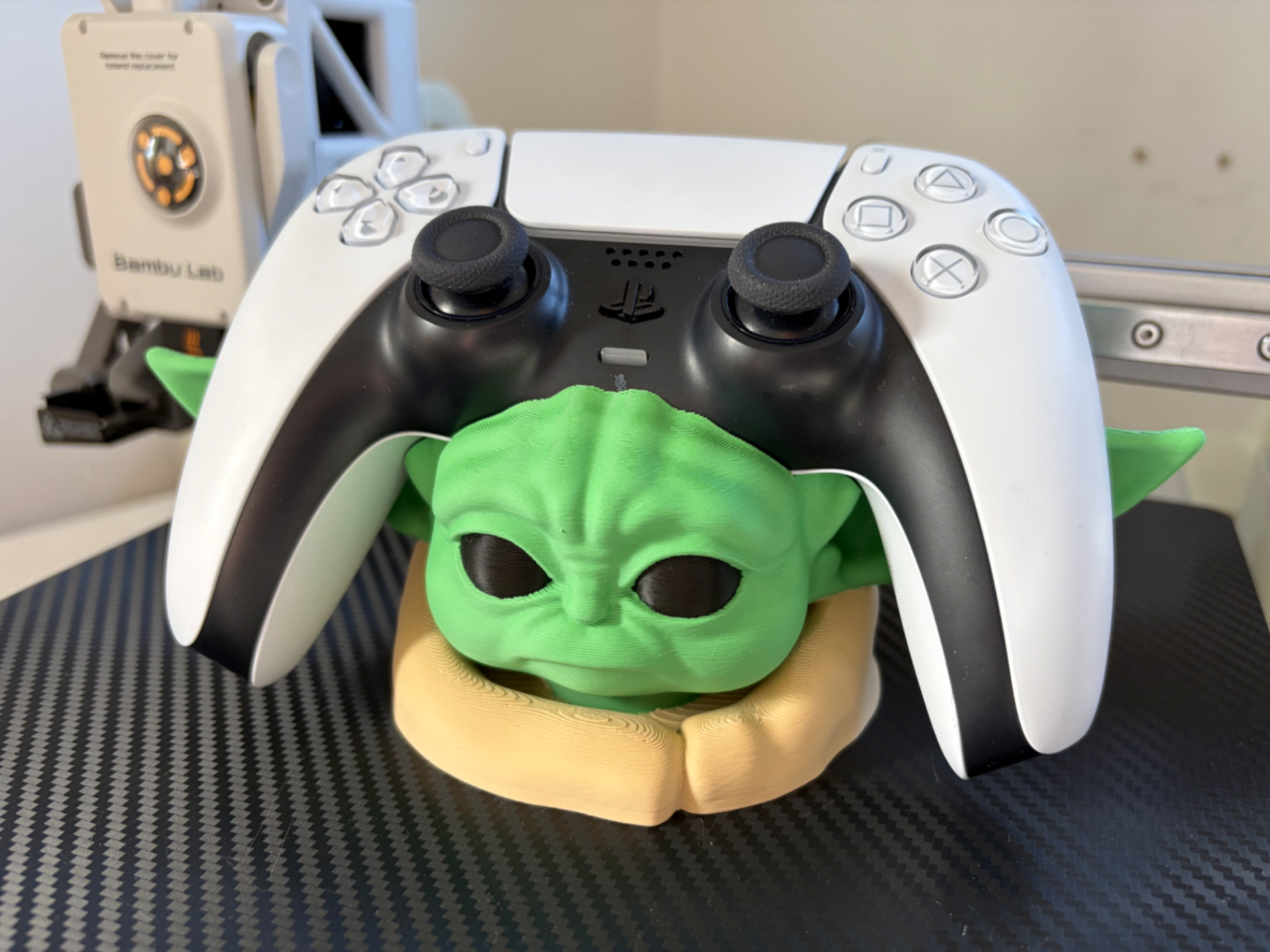 Baby Yoda- PS5 Controllerholder
