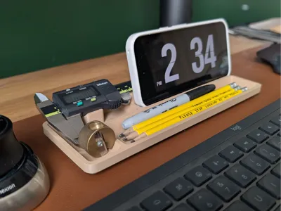 Designer/Engineers desk organiser w/ caliper slot