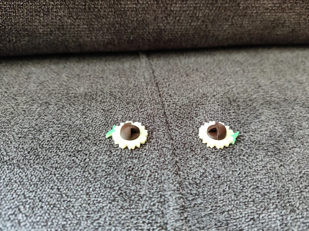 Sunflower Earring charms view 2