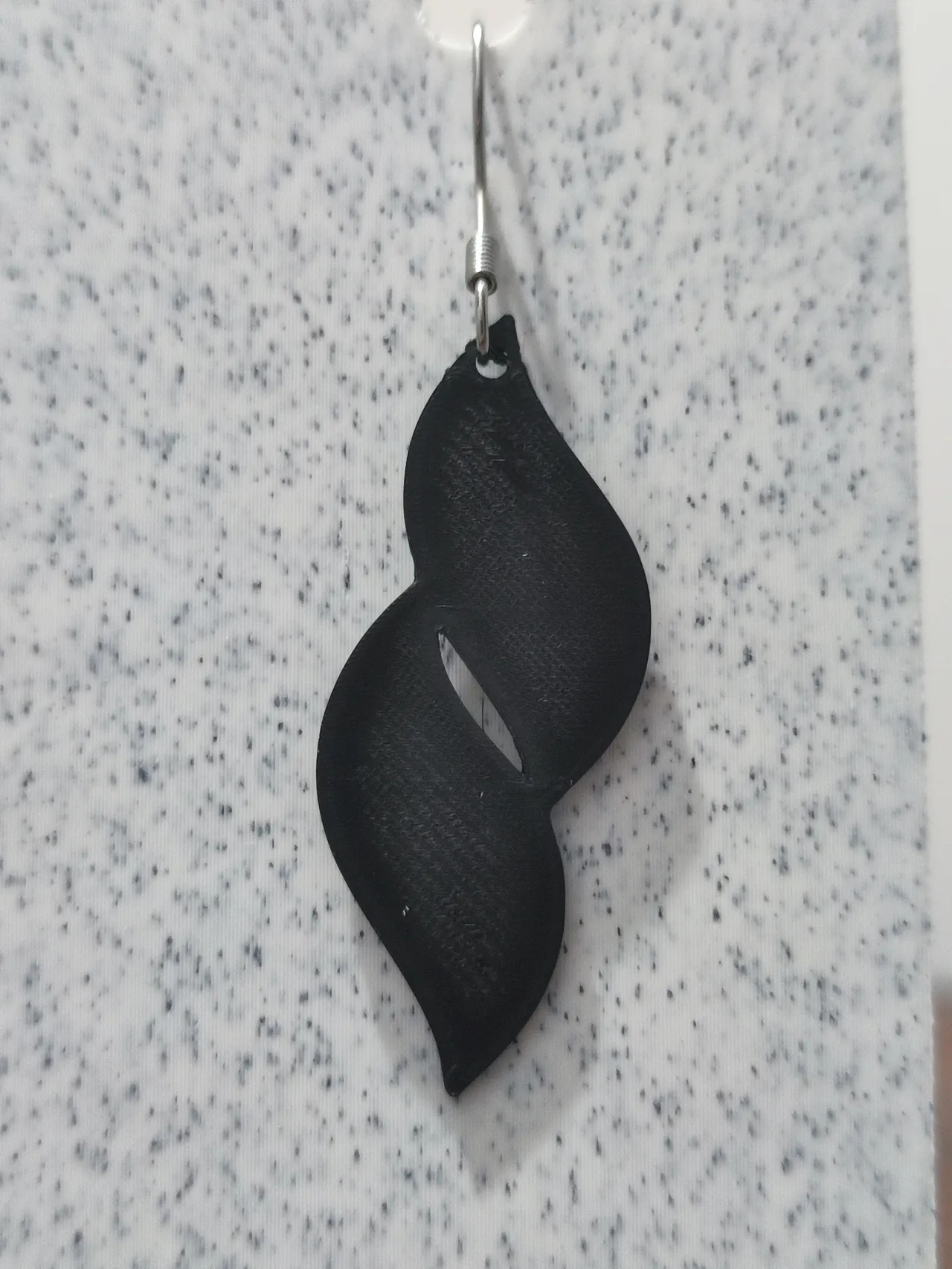 Aretes Llama Oscura view 4