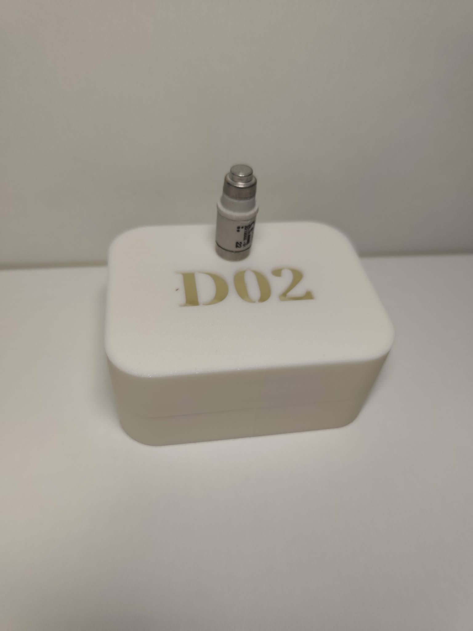 D02