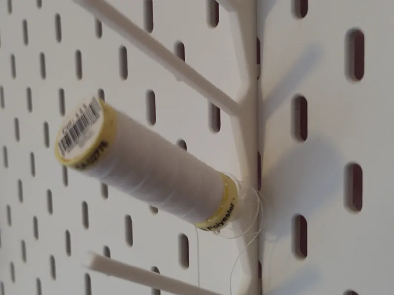 Thread & Bobbin holder for Skadis peg board
