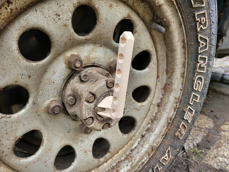 Suzuki Samurai hub tool