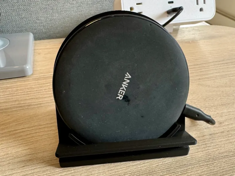 Anker A2503 Powerwave Pad Stand for Apple Standby