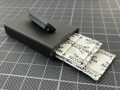 Razor blade ( carry on / storage / magnet ) box