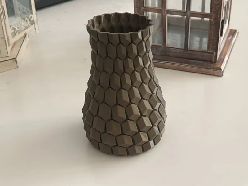 Vase with hexagons
