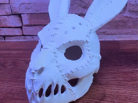 Pieza para disfraz o exhibición: Rabbit Stitch Mask — referencia de MakerWorld