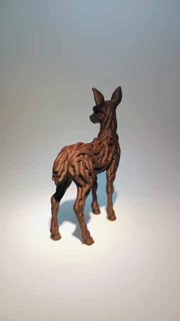 Modelo para impresión 3D: Wurzelreh "Waldläuferin" aus verflochtenem Holz — vista de referencia 4