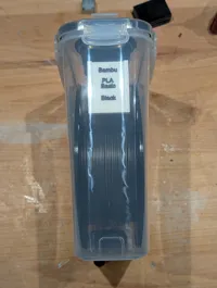 Halbrunde Variante für Boxen mit Rundung.