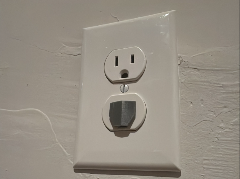 Outlet Plug – Low‑Profile & Simple Print (USA)