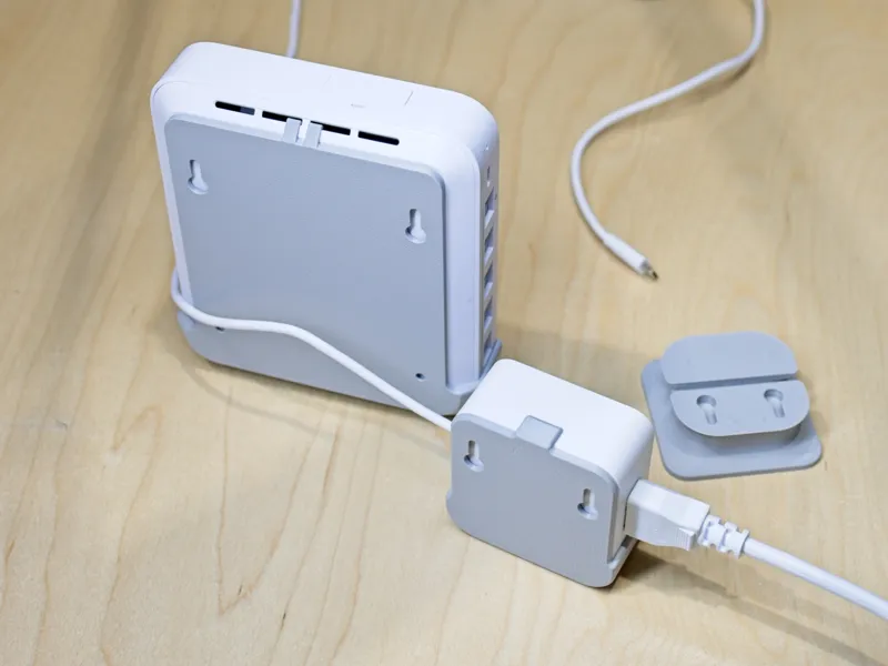 Cloud Gateway Max (and Ultra) Wall-Mount Bracket