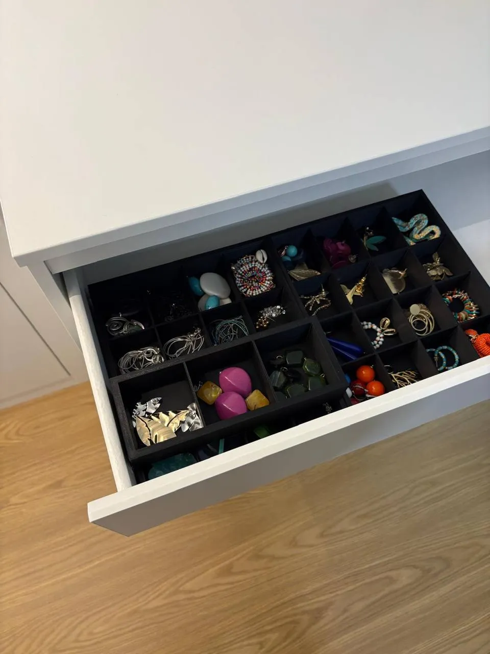 Earrings box IKEA KULLEN view 2
