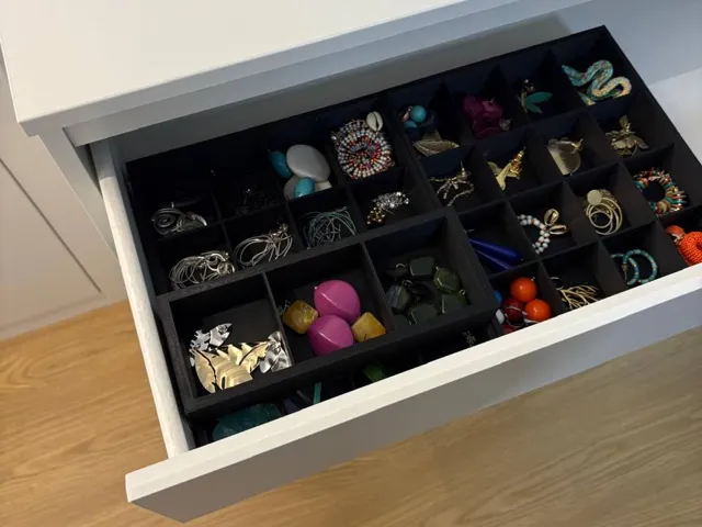 Earrings box IKEA KULLEN