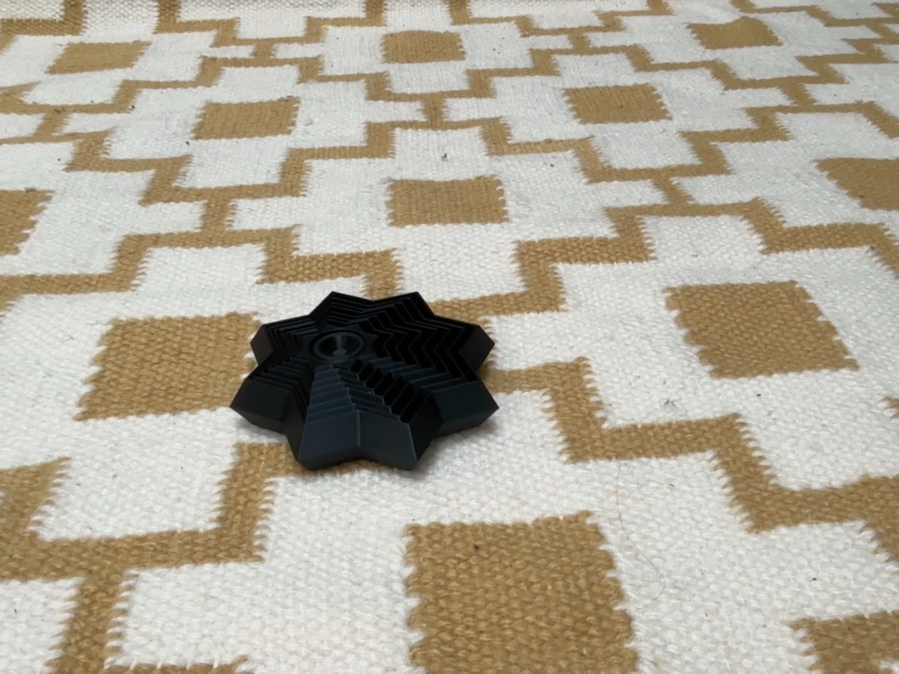 Star Flex Fidget Spinner - Compact Spin Toy