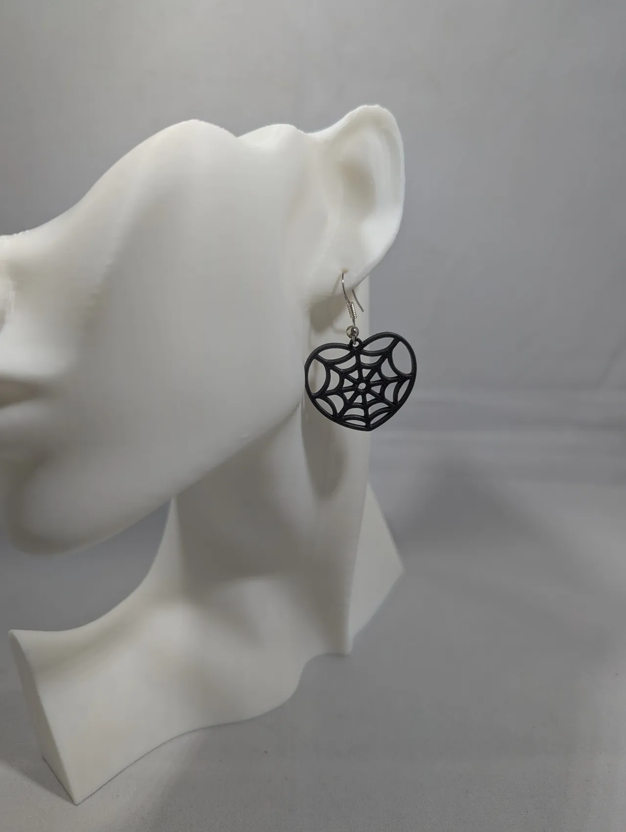Webbed heart earrings V2 (rounder) view 3
