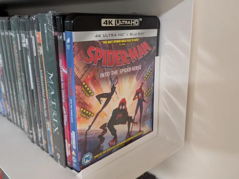 Minimal CD/Blu-ray bookstop