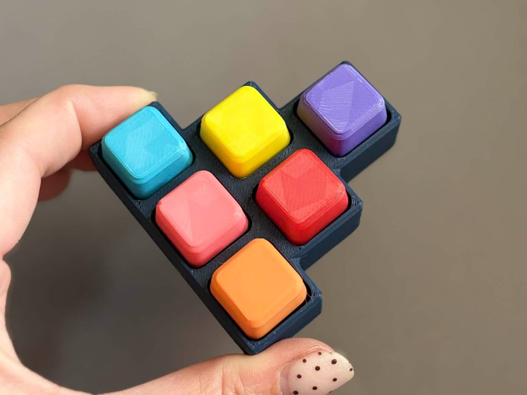 Triangle Fidget Clicker 