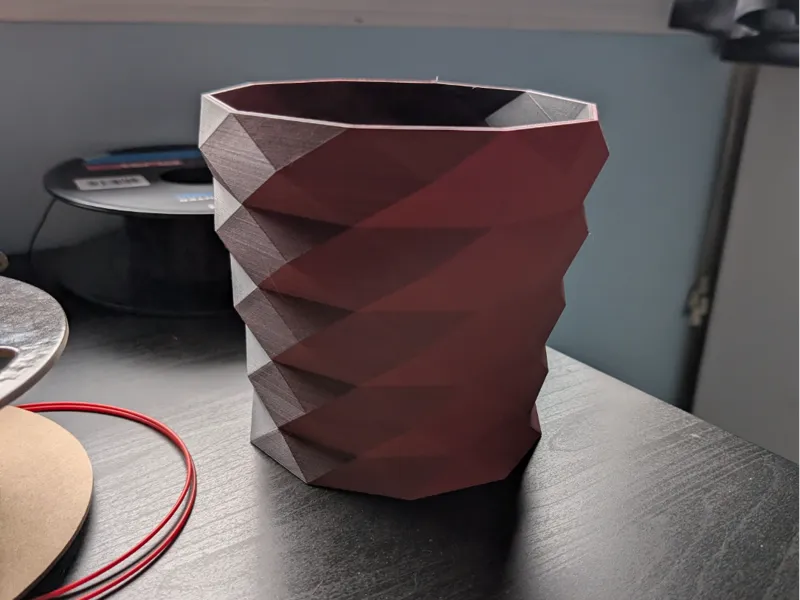 Low Poly Desktop Trash Can
