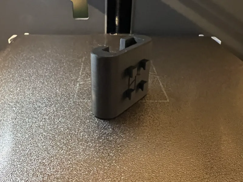 P1P pegboard bed scraper holder