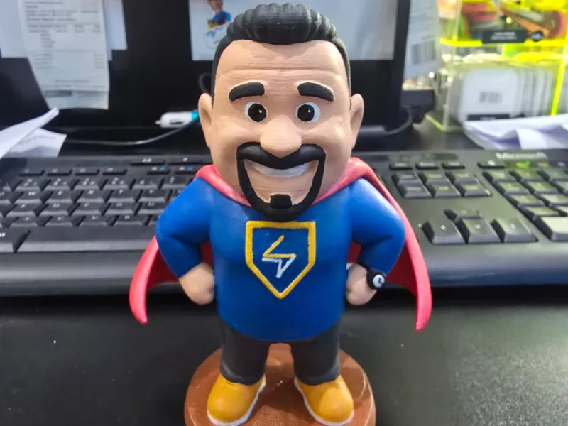 Alessandro, Super heroi dos preços baixos