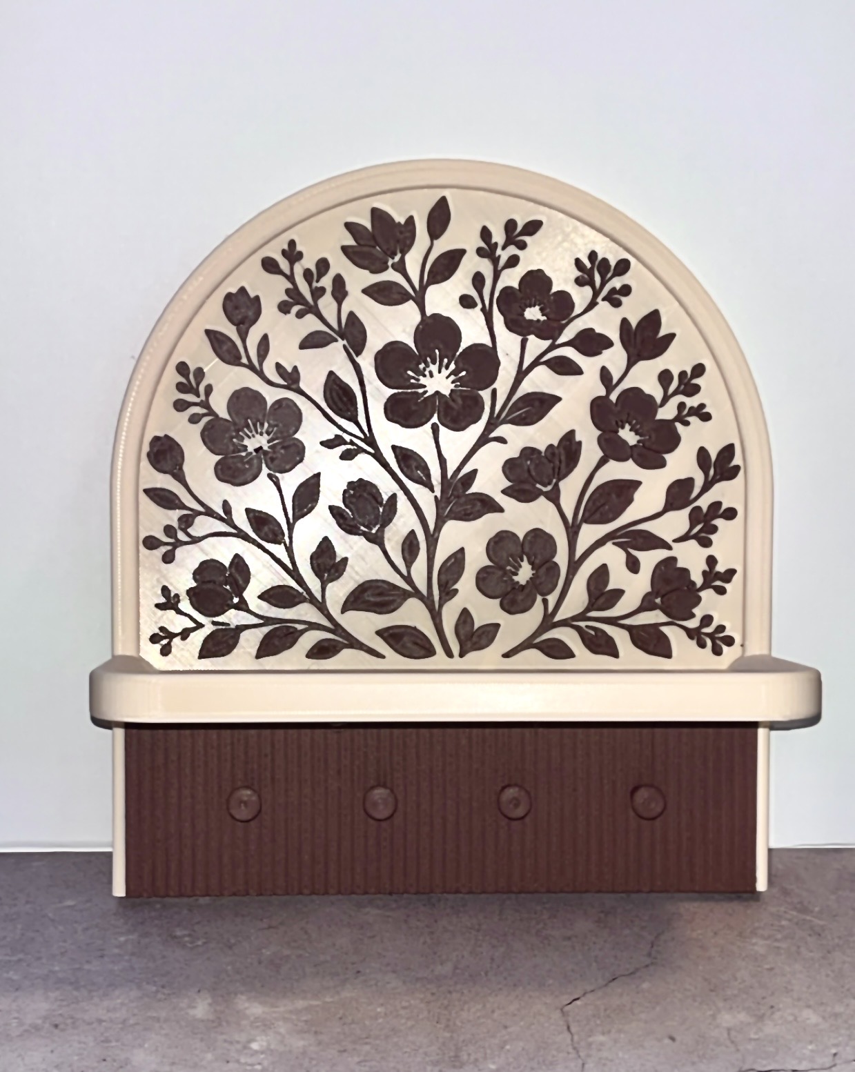 Miniatura 1 do modelo 3D Floral Key Holder With Tray - Wall Mount