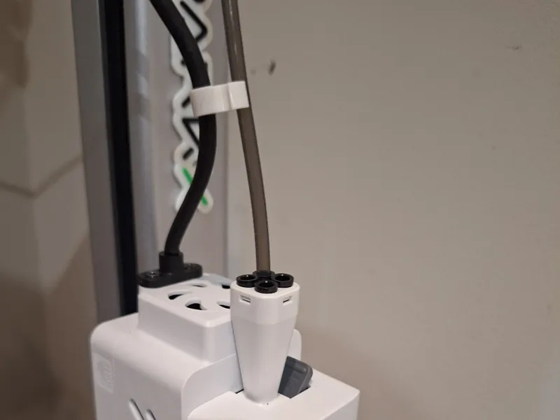 Creality SPARKX i7 - Two-port clip for PTFE tube