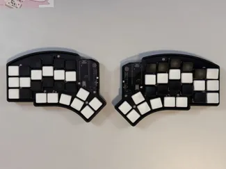 Kyria Rev3 Split Keyboard Case