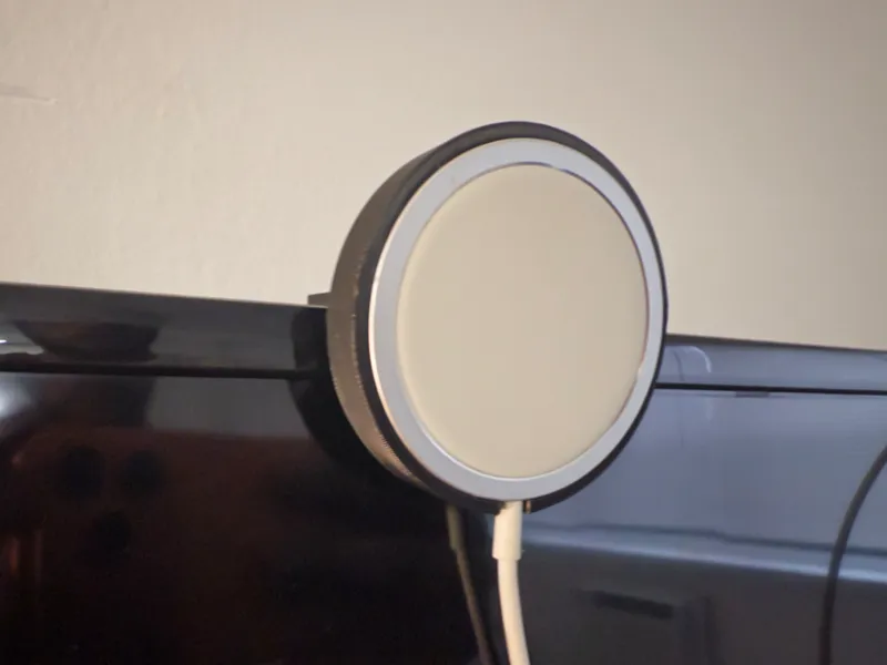 MagSafe Continuity Camera Mount 