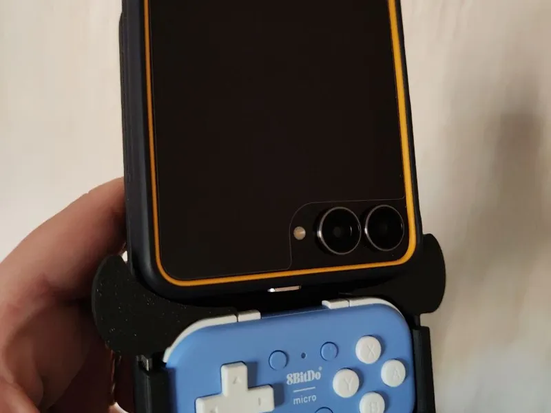 8bitdo micro holder for Samsung Galaxy Flip