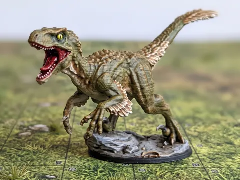 Figura decorativa: DnD Deinonychus dinosaur miniature Wild Shape — referencia de MakerWorld