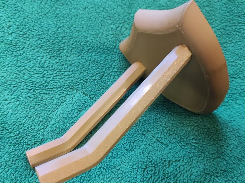 Guitar holder for wall