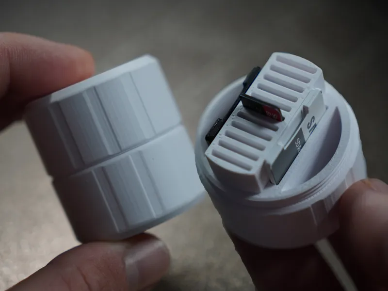 Rugged Optimized SD / micro SD card holder box