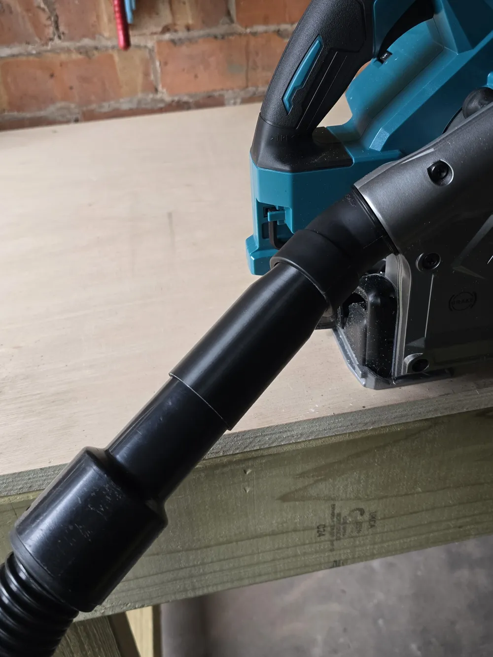 Makita to Henry Dust extraction adaptor - Free 3D Print Model - MakerWorld