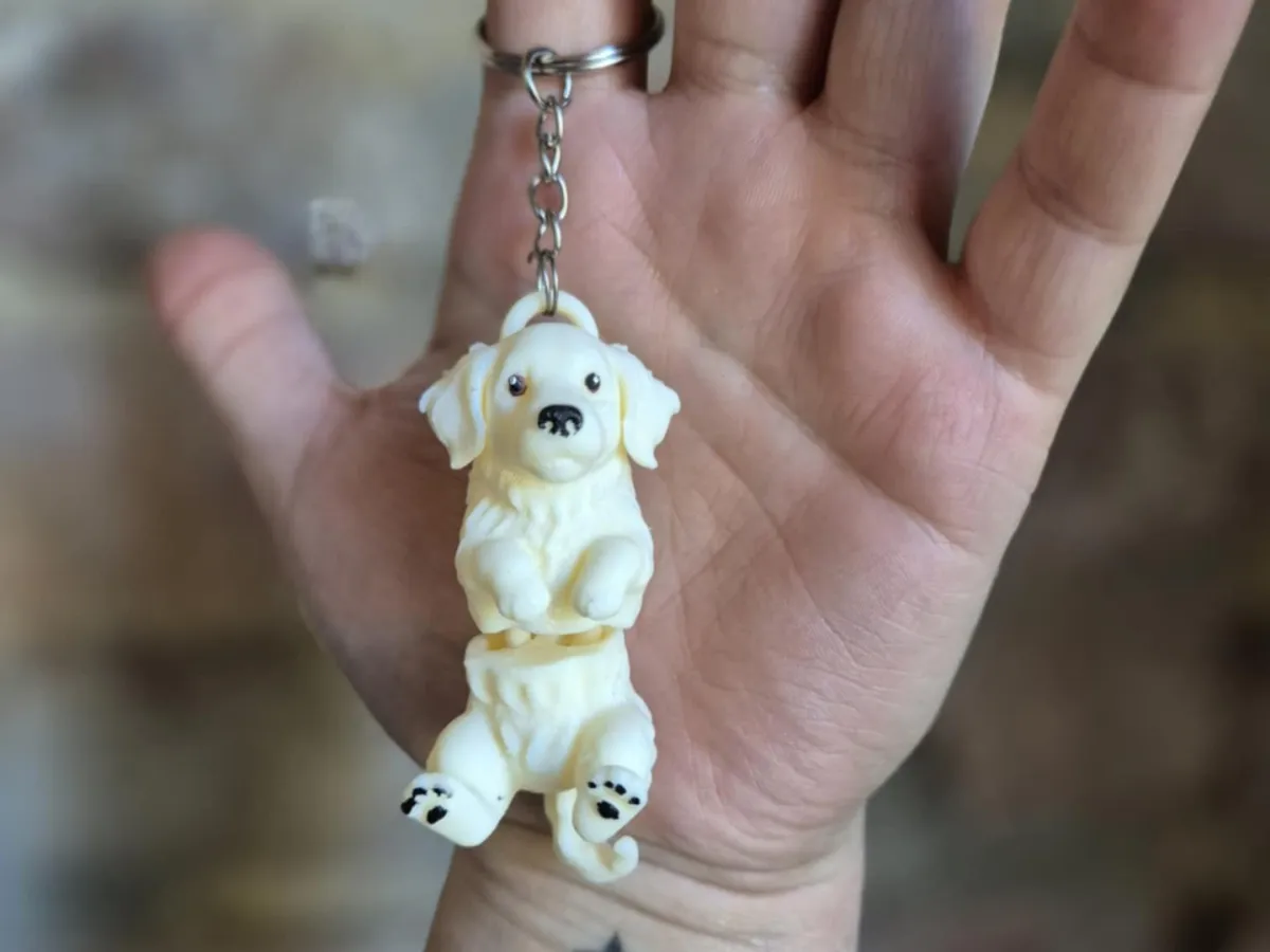 Golden Retriever Keychain – Articulated pet friend view 2