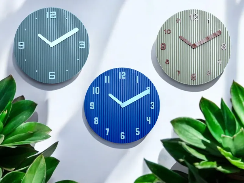 Tubely wall clock - vertical version