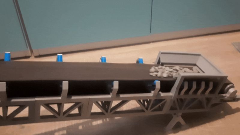 Modular belt conveyor with magnetic joints