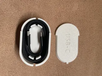 Travel cable box
