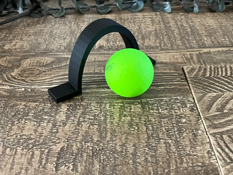 PUTTING GATE for beginners or experienced golfers
