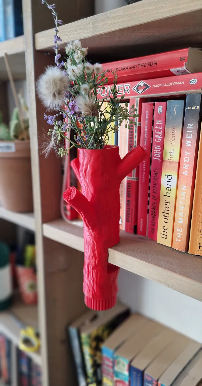SCREW IT! WOOD Clamp-able vase for shelves