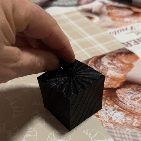 Hyper cube