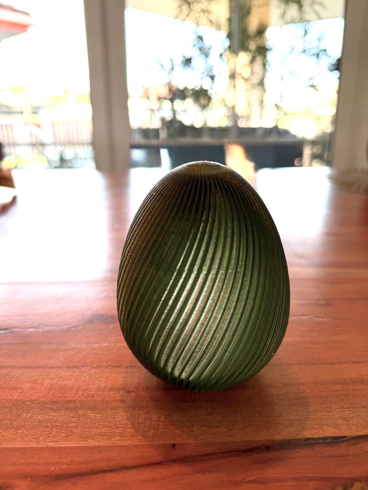 Wavy Easter Egg - Free 3D Print Model - MakerWorld