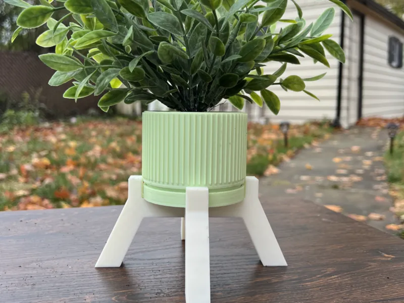 Wavy Ribbed Mini Planter with Drip Tray and Stand