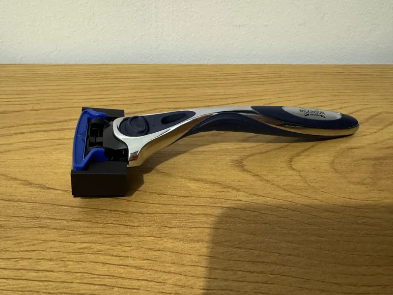 Razor holder
