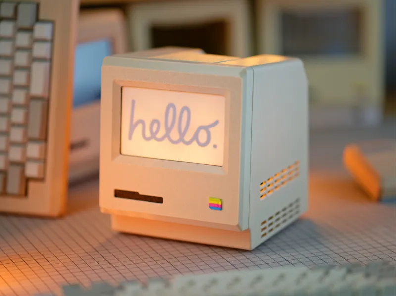 RetroTosh Lamp - A Macintosh 128k Tribute