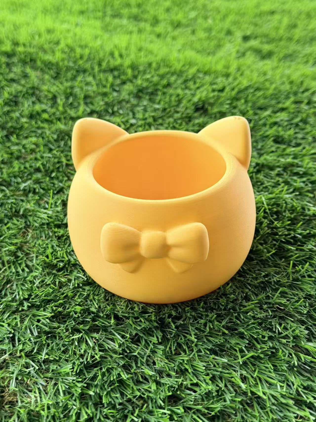 Miniatura 1 do modelo 3D 猫猫蝴蝶结笔筒