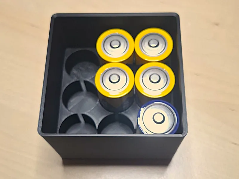 Gridfinity 2x2 - 9 x C Batterie Box